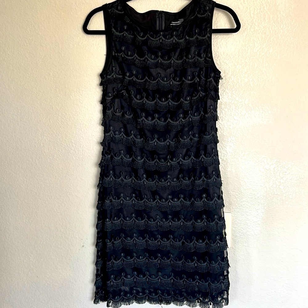Beautiful NWT Tahari black dress perfect for any occasion
